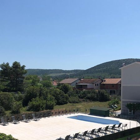Lipovac Resort Ficus Bilice Extérieur photo