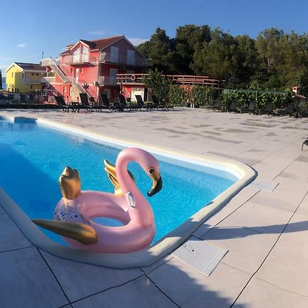 Lipovac Resort Ficus Bilice Extérieur photo