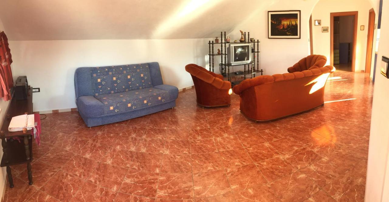 Lipovac Resort Ficus Bilice Extérieur photo