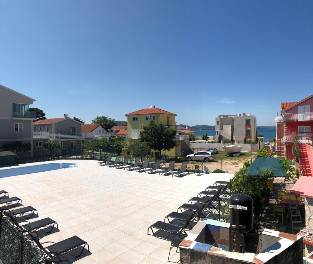 Lipovac Resort Ficus Bilice Extérieur photo